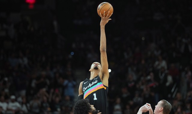 大球：只要文班不受伤我觉得他能成为GOAT 我是认真的