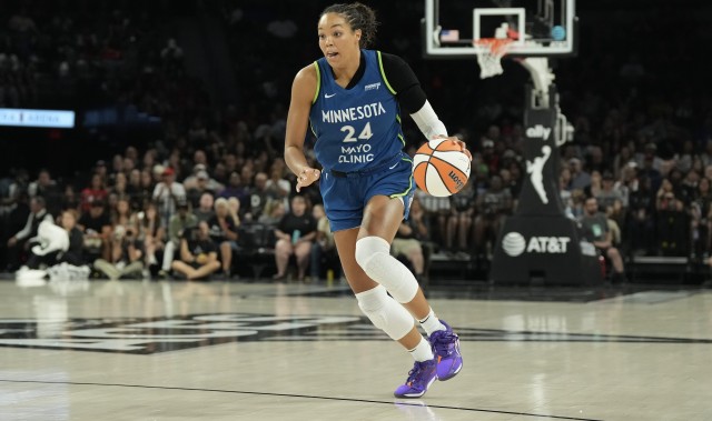 开云app-山猫主帅:WNBA历史首位180俱乐部获得了MVP 科利尔也配得上